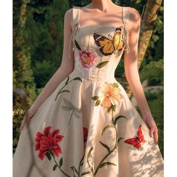 NWT * A-Line Embroidered Midi Spring/Summer Dress - Picture 2 of 5